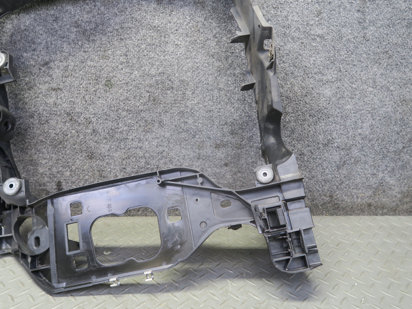 2015-2018 Porsche Macan Front Right Radiator Core Support Bracket