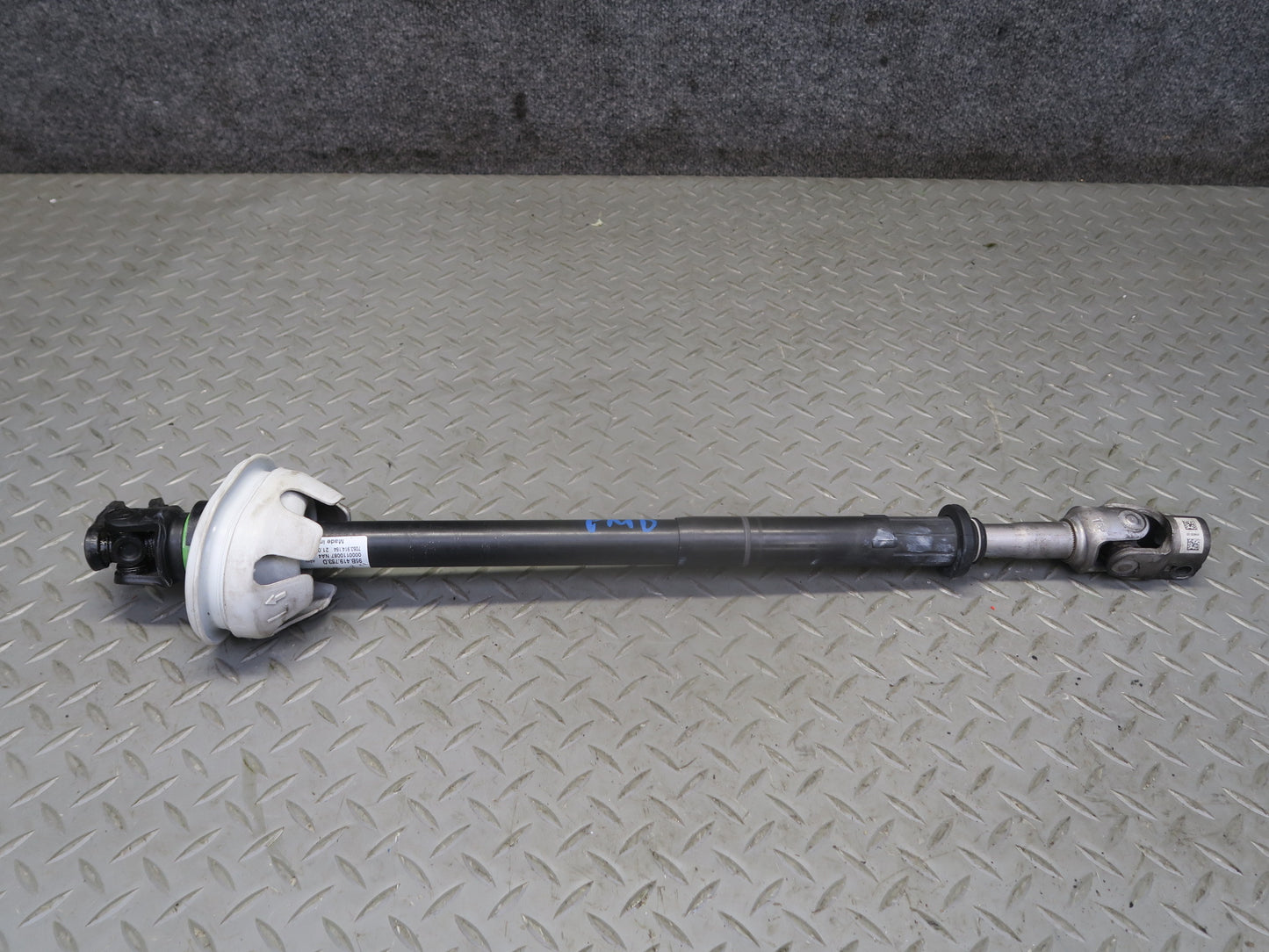 2015-2018 Porsche Macan Steering Column Intermediate Lower Linkage Shaft