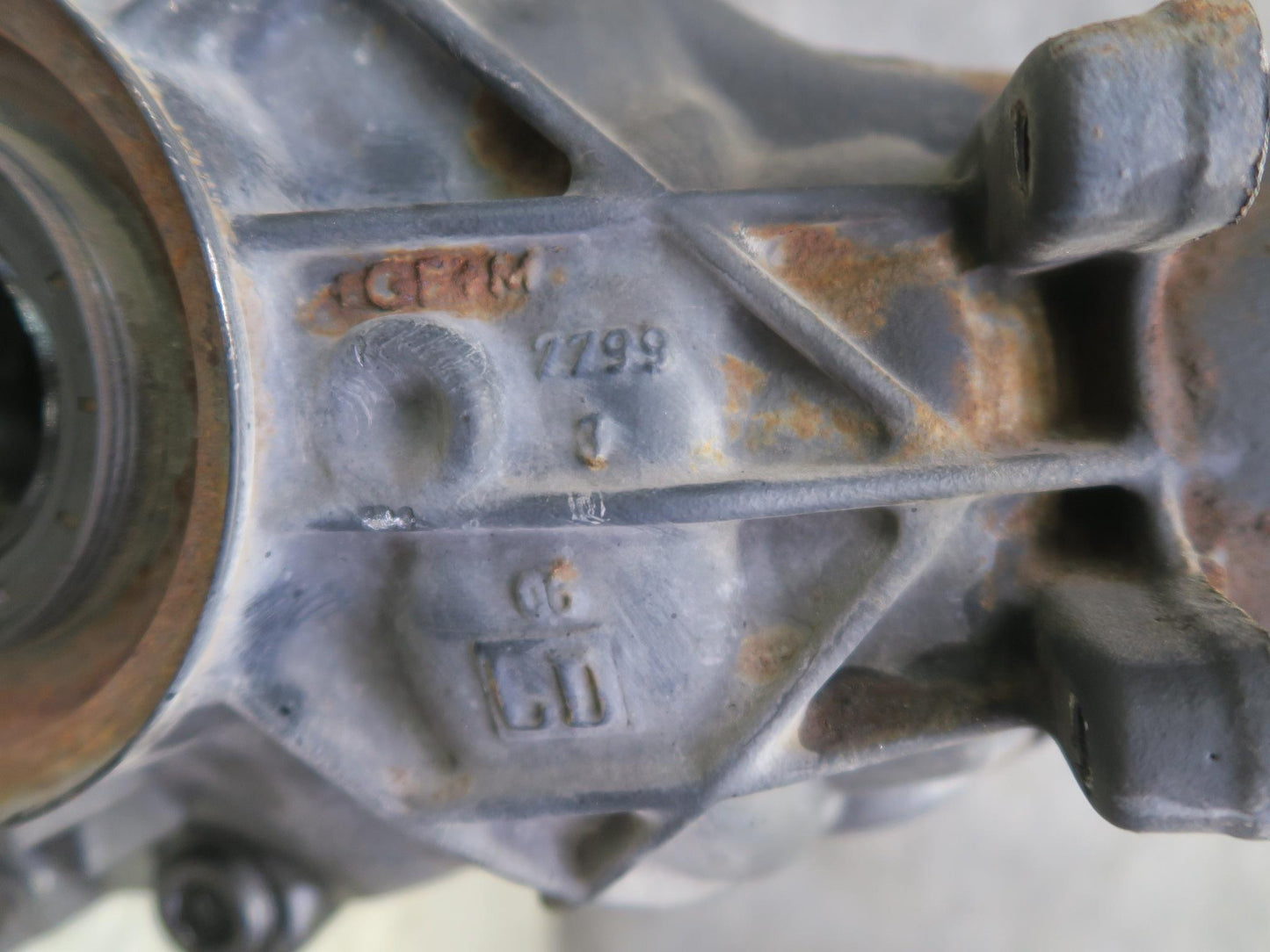 07-12 Mercedes R230 SL550 M273 Rear Differential Carrier 2.65 Ratio 112K OEM