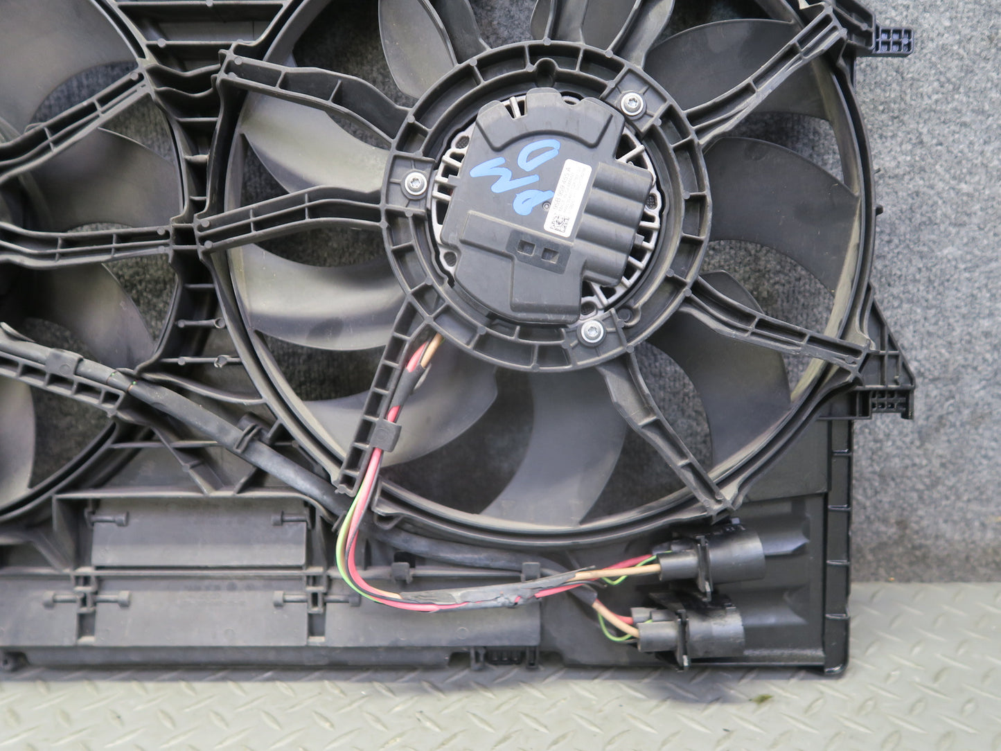 2015-2021 Porsche Macan 3.0L Engine Cooling Radiator Fan Shroud 86k 95B121003A