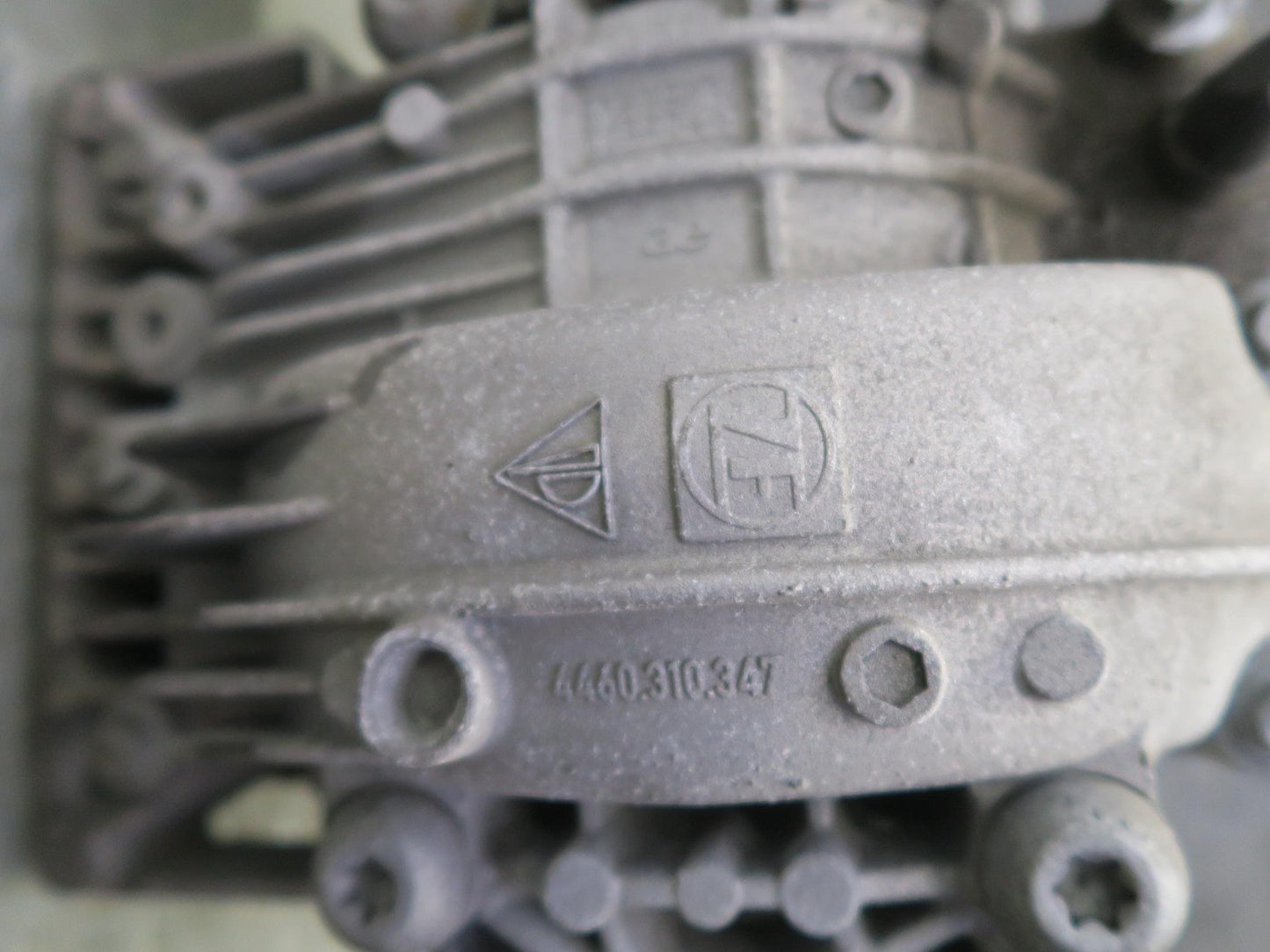 2015-2018 Porsche Macan 3.0L Rear Axle Differential Carrier 4.13 Ratio 86K Miles