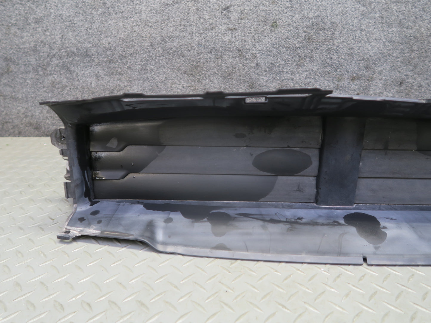 2017-2018 Porsche Macan GTS Front Radiator Air Support Duct 95B121710