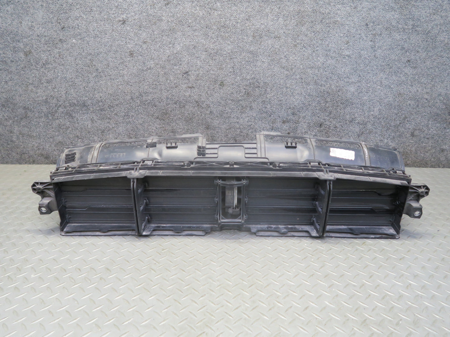 2017-2018 Porsche Macan GTS Front Radiator Air Support Duct 95B121710