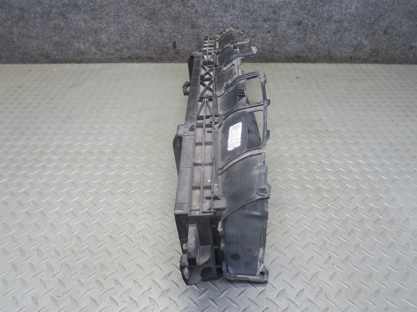 2017-2018 Porsche Macan GTS Front Radiator Air Support Duct 95B121710