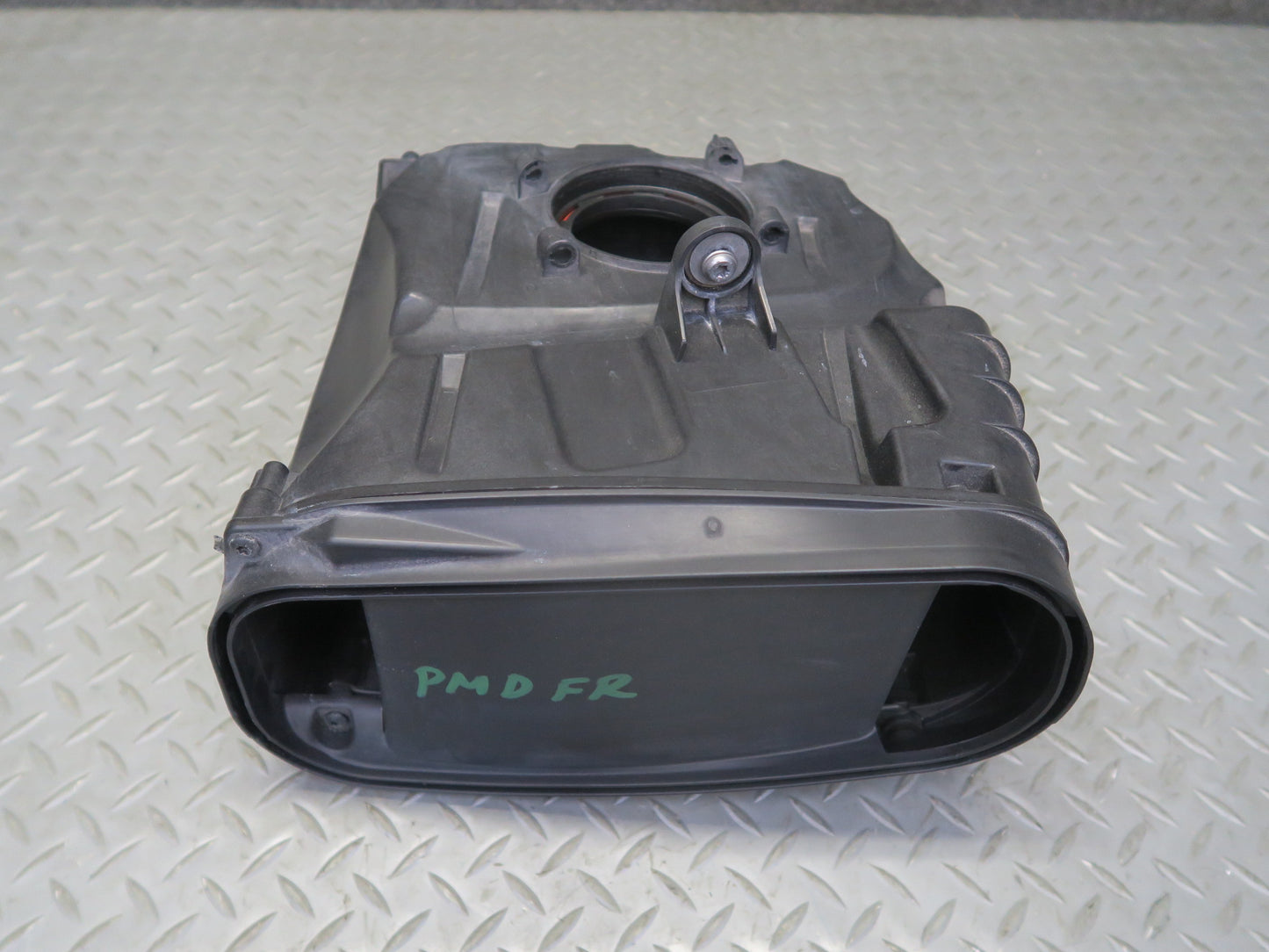 2015-2018 Porsche Macan Engine Right Air Intake Cleaner Filter Box 95B129607B