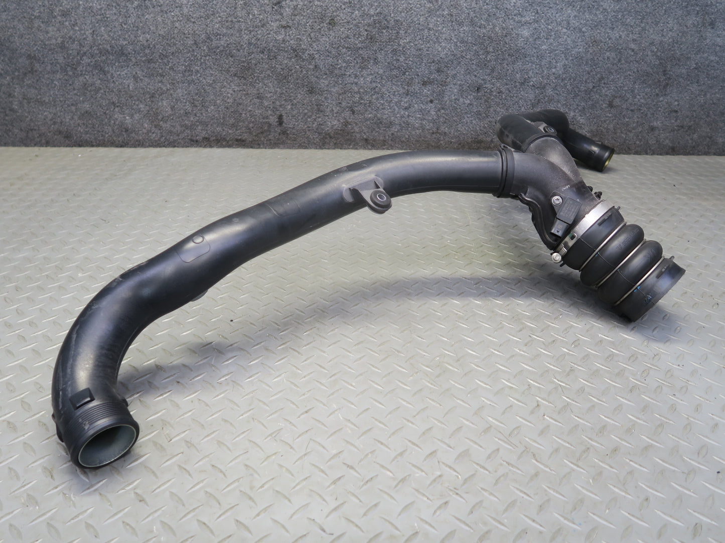 2015-2018 Porsche Macan 3.0L Turbo Intercooler Hose Pipe Line Tube Duct Set