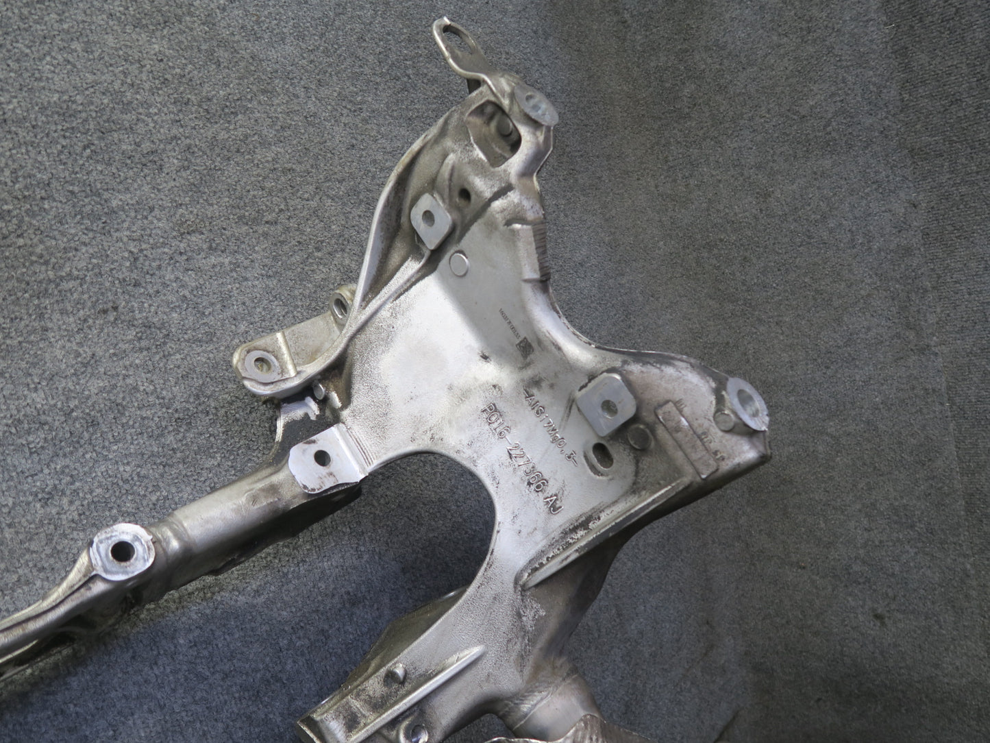 2015-2018 Porsche Macan Turbo Front Suspension Subframe Cradle Crossmember