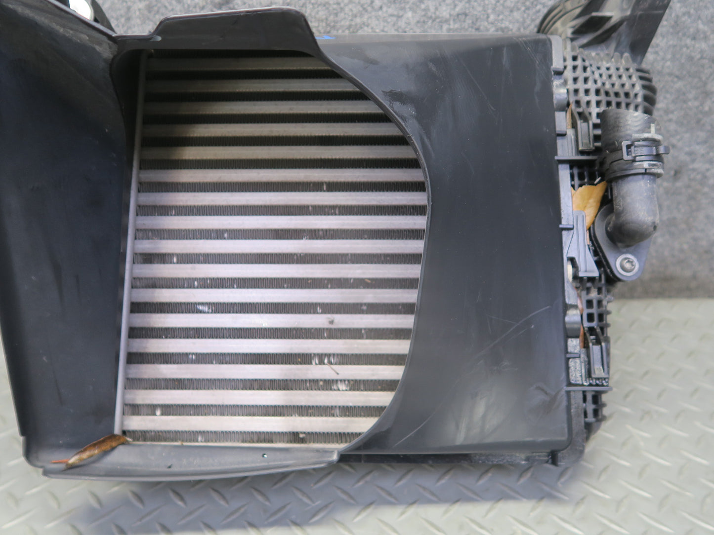 2015-2018 Porsche Macan 3.0L 3.6L Right Intercooler w Shroud