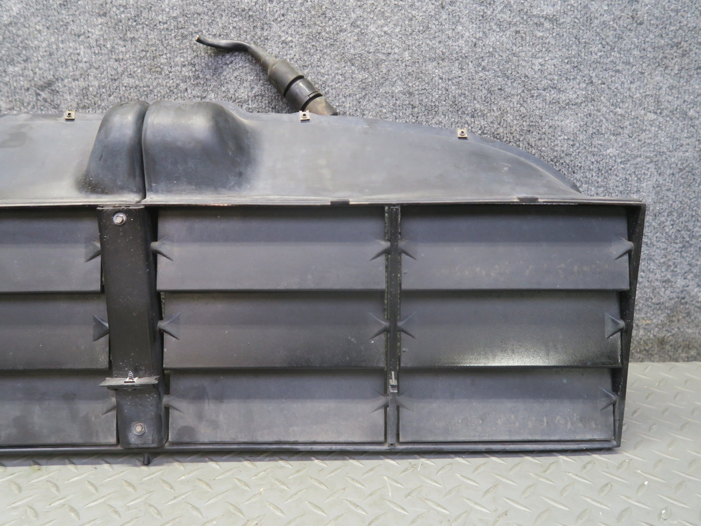 1987-1989 Porsche 928 S4 Front Bumper Deflector Air Vent Duct Grille