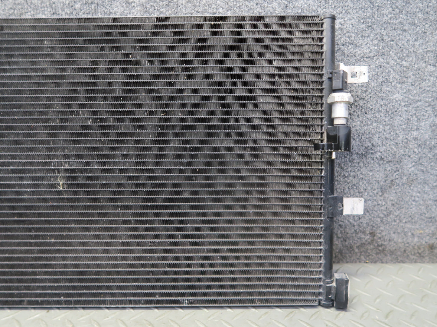 2015-2018 Porsche Macan A/C Air Condition Condenser 4G0260401Q