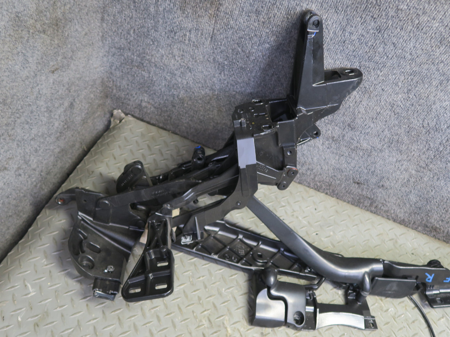 03-08 Mercedes R230 Sl-class Convertible Set of 2 Hard TOP Roof Hinge Set OEM