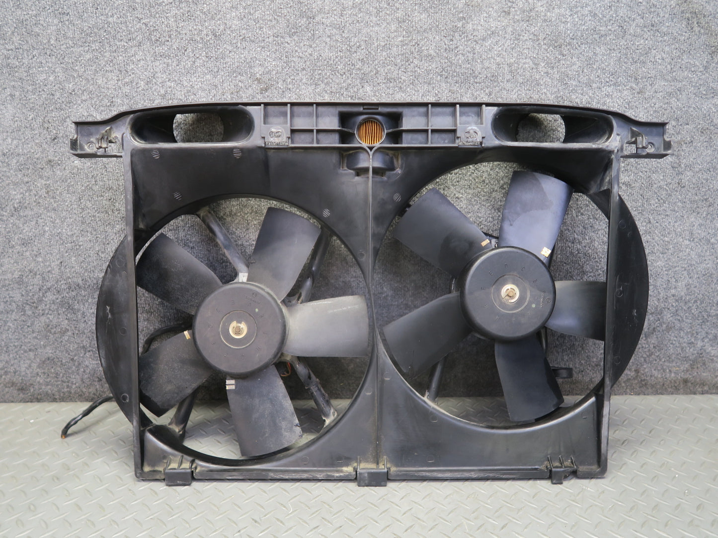 1987-1989 Porsche 928 S4 Engine Cooling Fan Motor Shroud 92810625902