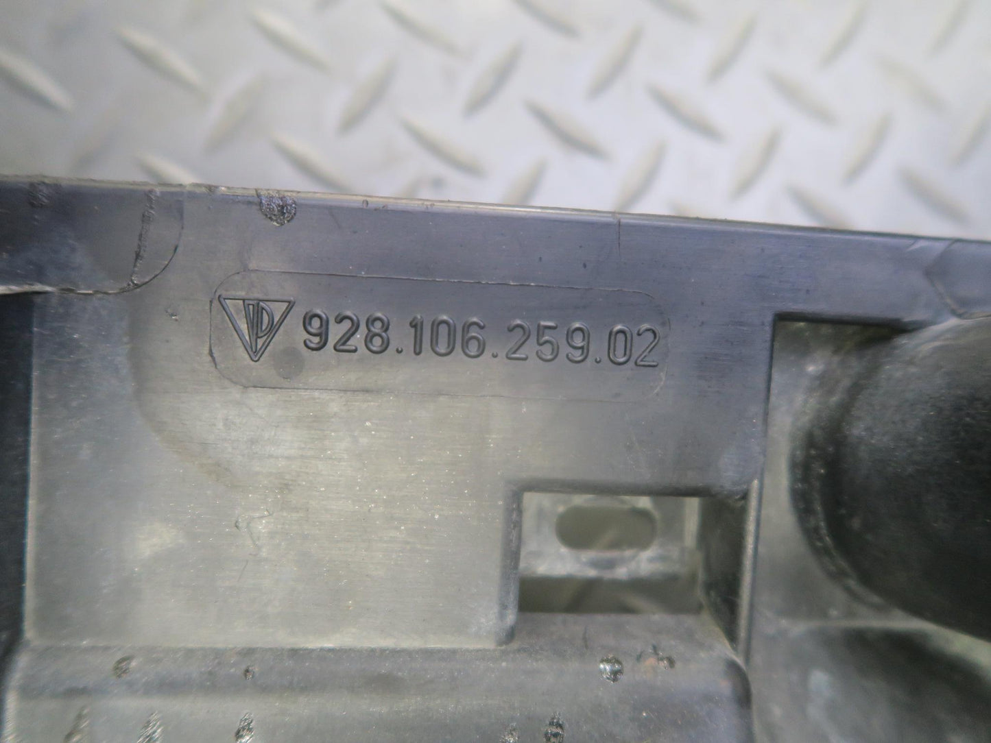 1987-1989 Porsche 928 S4 Engine Cooling Fan Motor Shroud 92810625902
