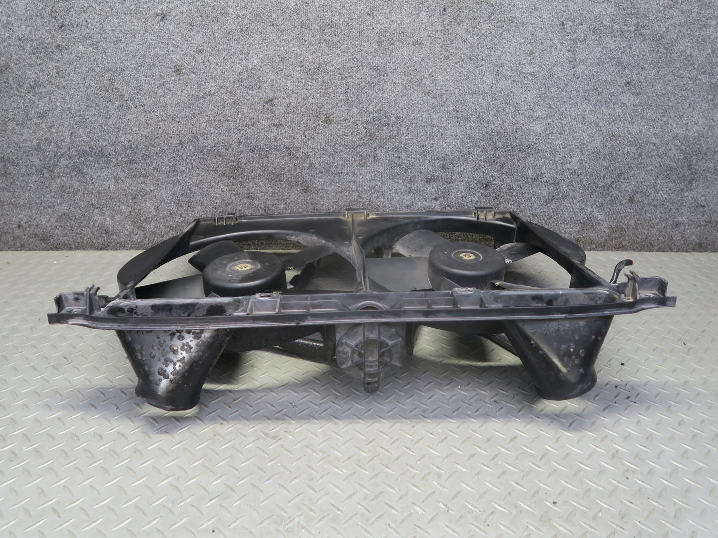 1987-1989 Porsche 928 S4 Engine Cooling Fan Motor Shroud 92810625902