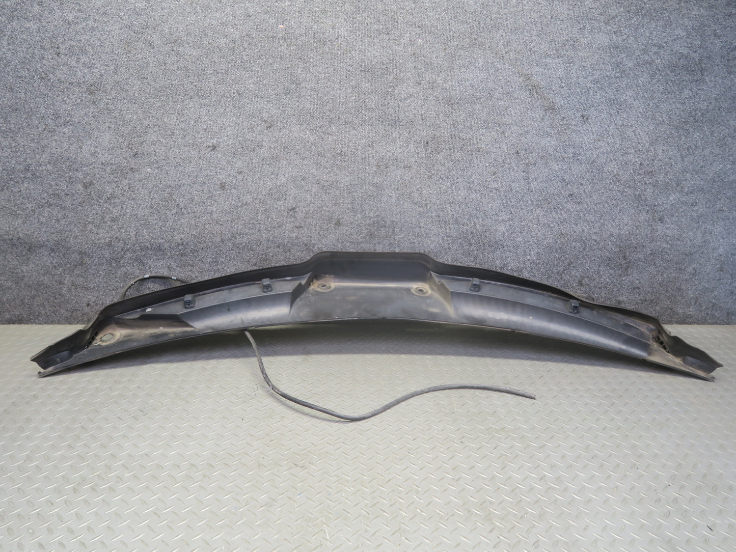 2014-2019 Mercedes X166 GL Gls-class Windshield Cowl Water Drain Cover Panel