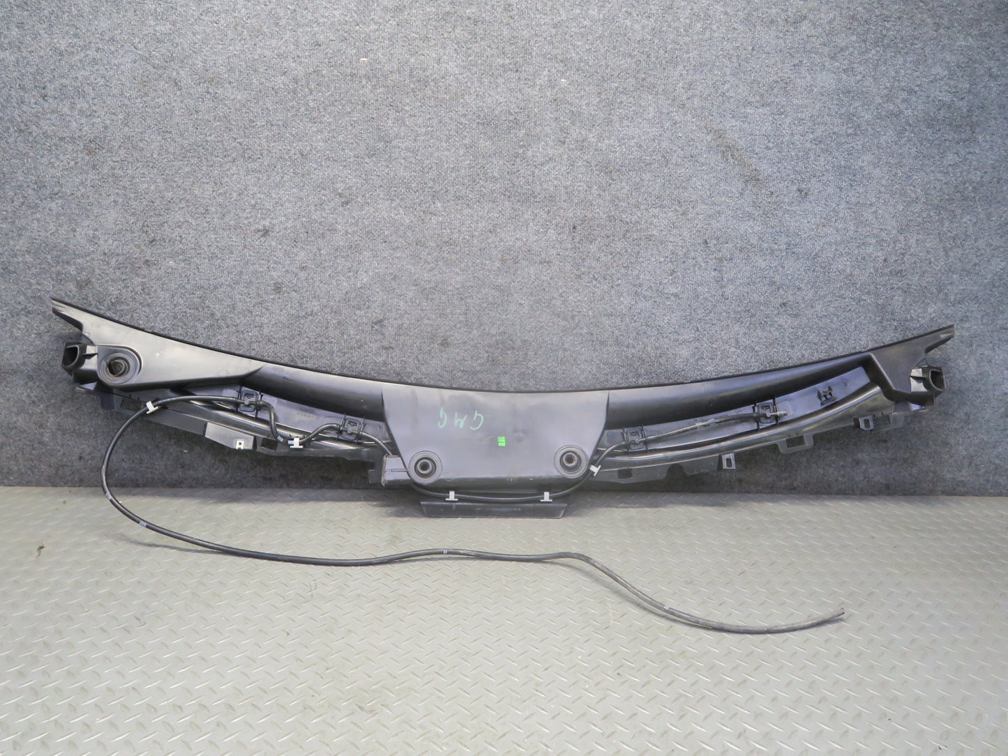 2014-2019 Mercedes X166 GL Gls-class Windshield Cowl Water Drain Cover Panel