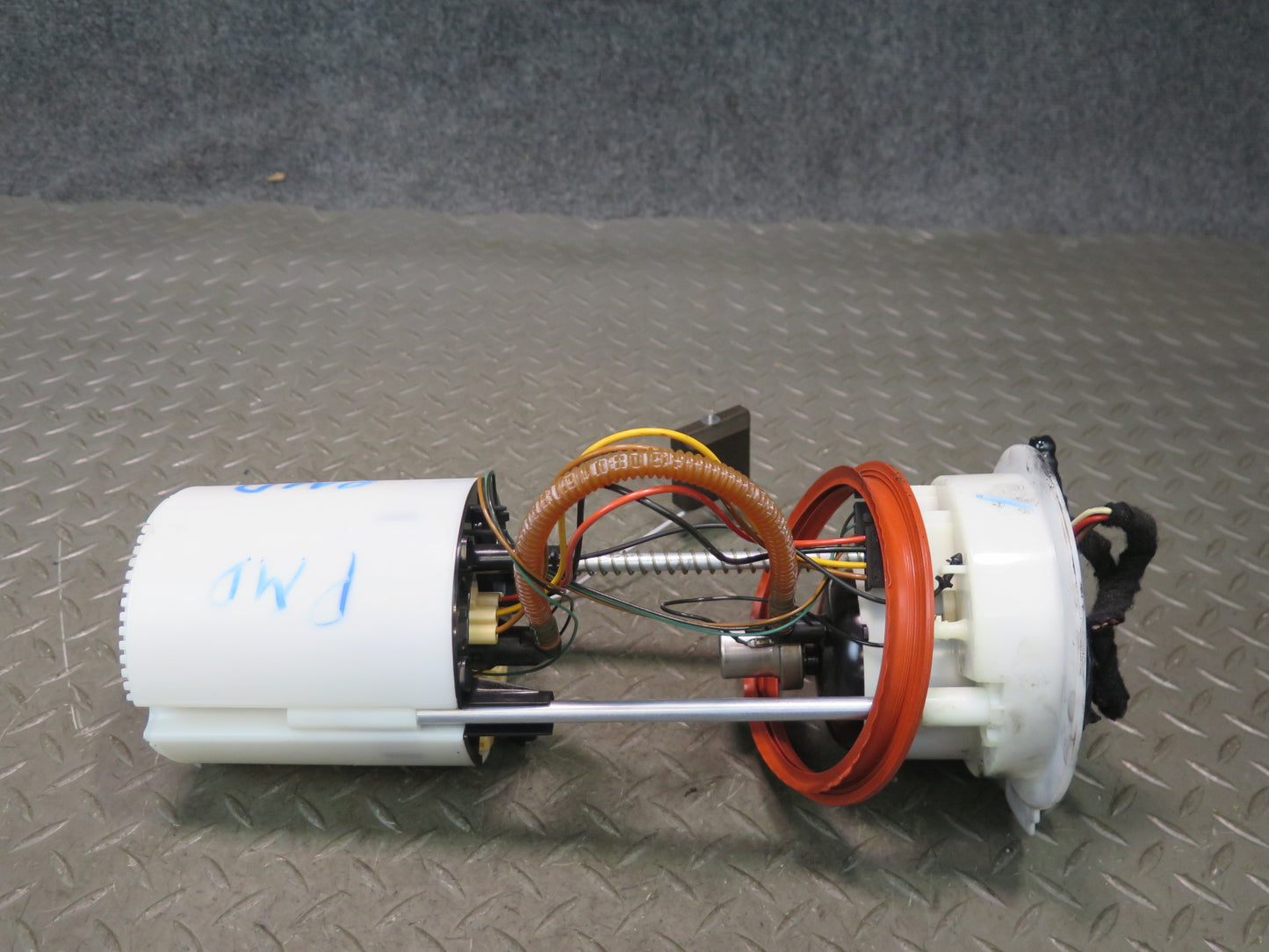 2015-2018 Porsche Macan 3.0L Turbo Fuel Pump Level Sensor Assembly