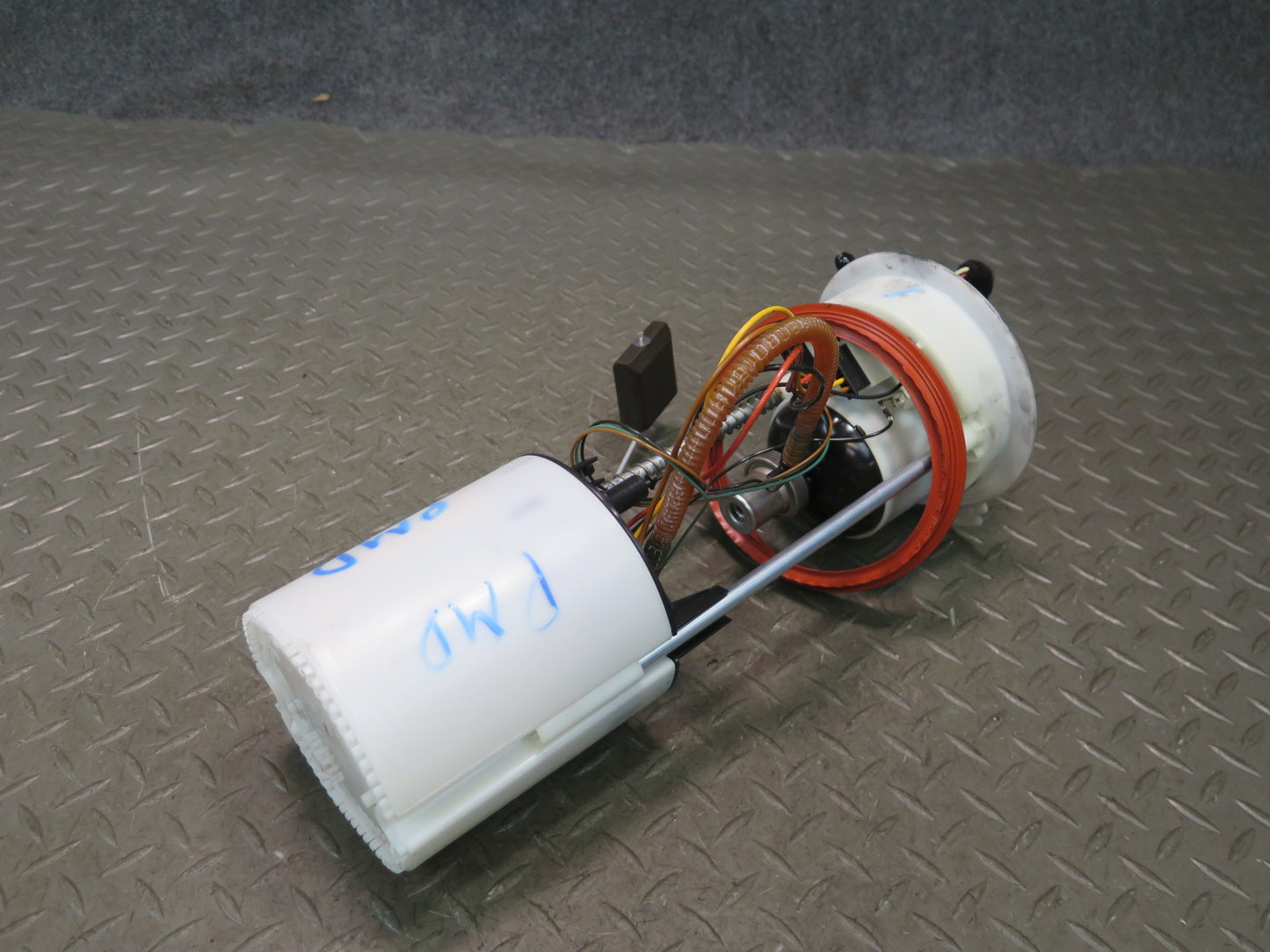 2015-2018 Porsche Macan 3.0L Turbo Fuel Pump Level Sensor Assembly