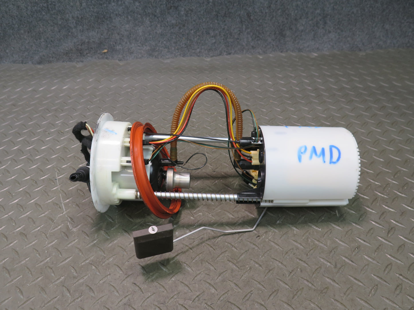 2015-2018 Porsche Macan 3.0L Turbo Fuel Pump Level Sensor Assembly