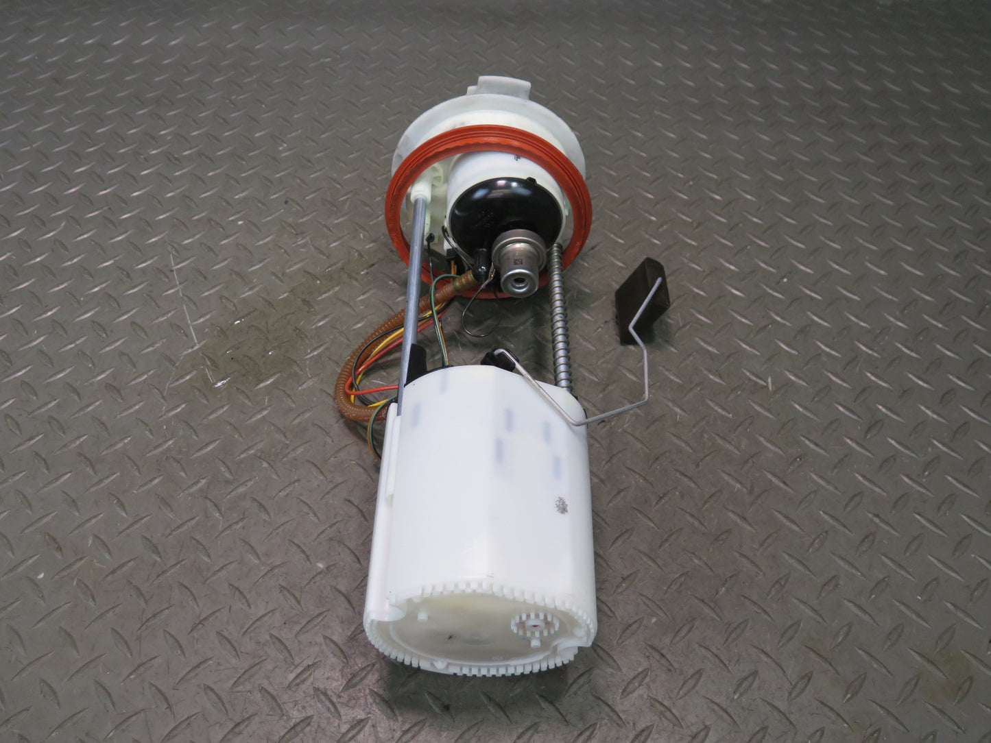2015-2018 Porsche Macan 3.0L Turbo Fuel Pump Level Sensor Assembly