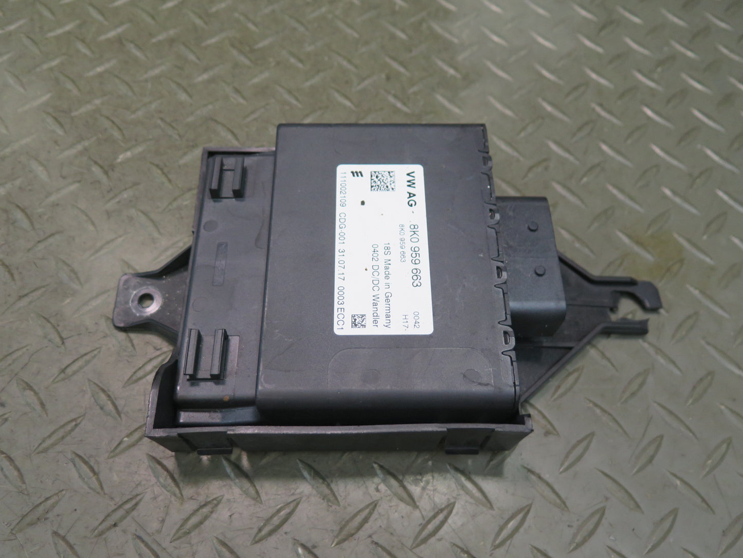 2015-2025 Porsche Macan Voltage Stabilizer Control Module 8K0959663