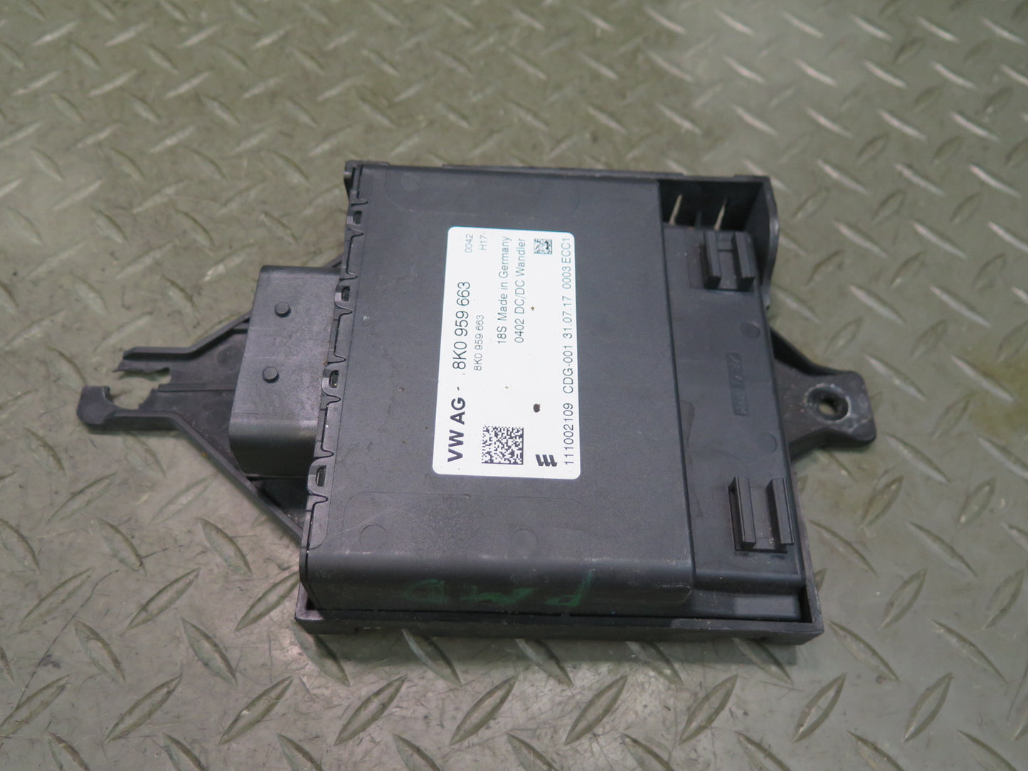 2015-2025 Porsche Macan Voltage Stabilizer Control Module 8K0959663