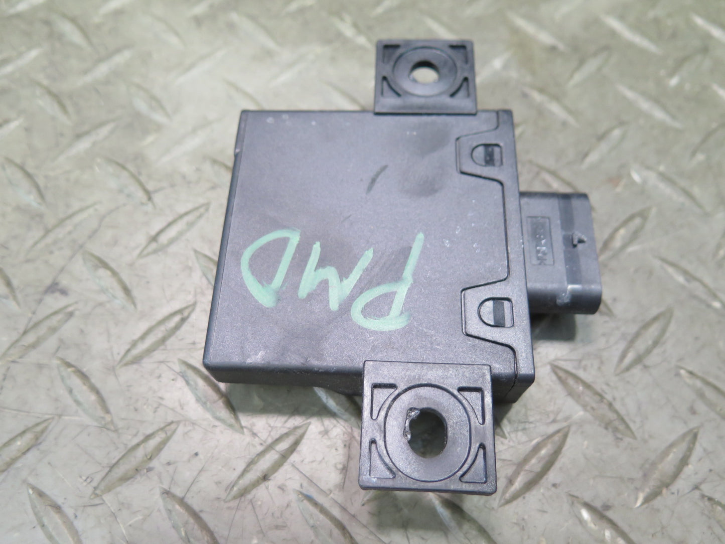 2015-2018 Porsche Macan Engine Sound Control Module 95B907159