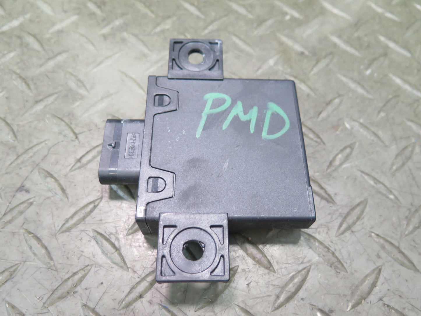 2015-2018 Porsche Macan Engine Sound Control Module 95B907159