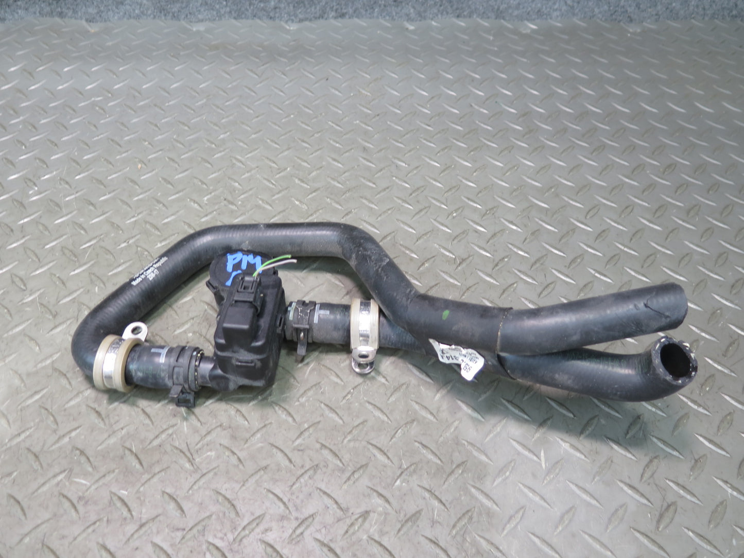 2015-2018 Porsche Macan Hvac Heater Control Valve Hose Pipe Tube Line Solenoid