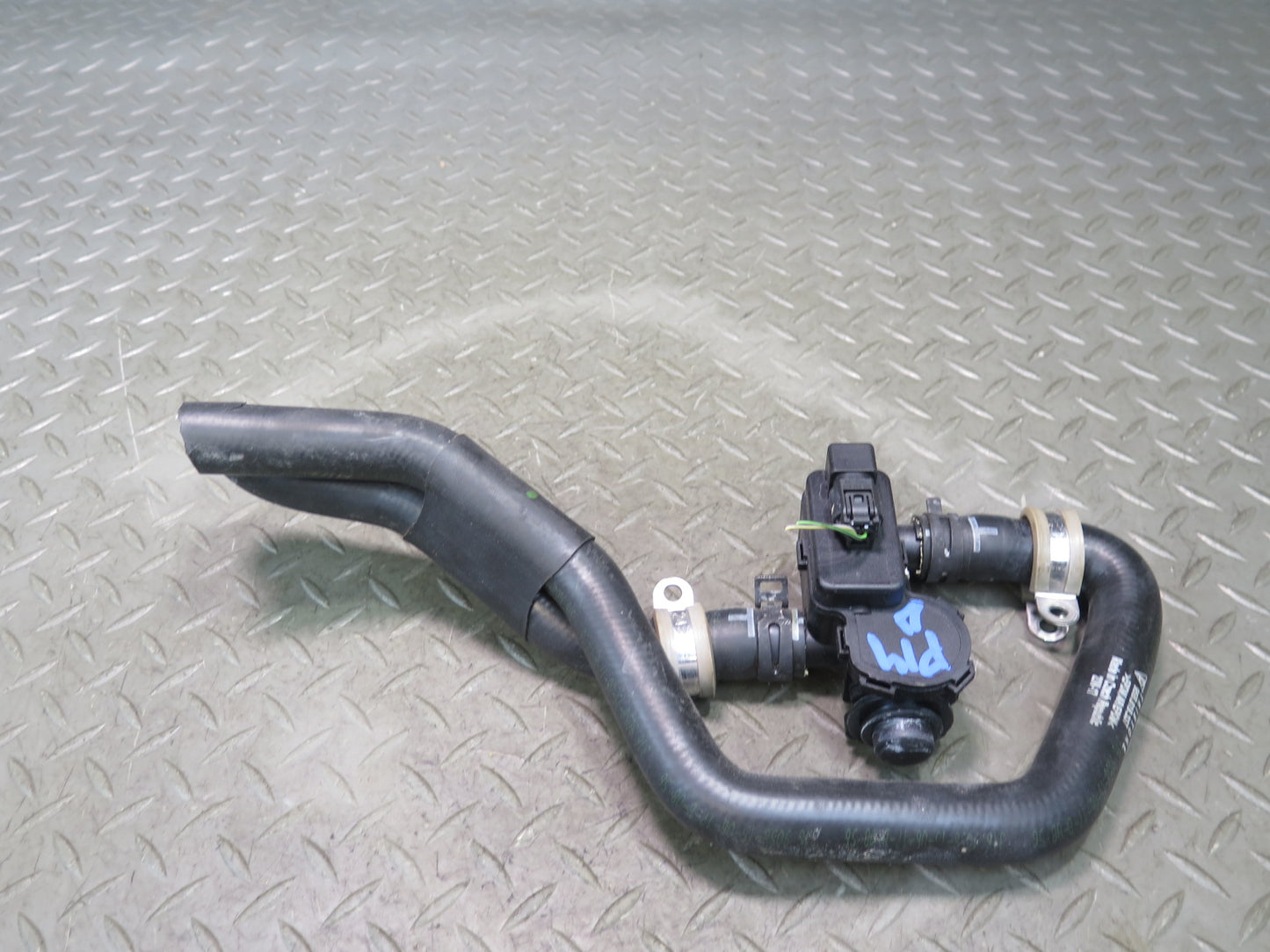2015-2018 Porsche Macan Hvac Heater Control Valve Hose Pipe Tube Line Solenoid