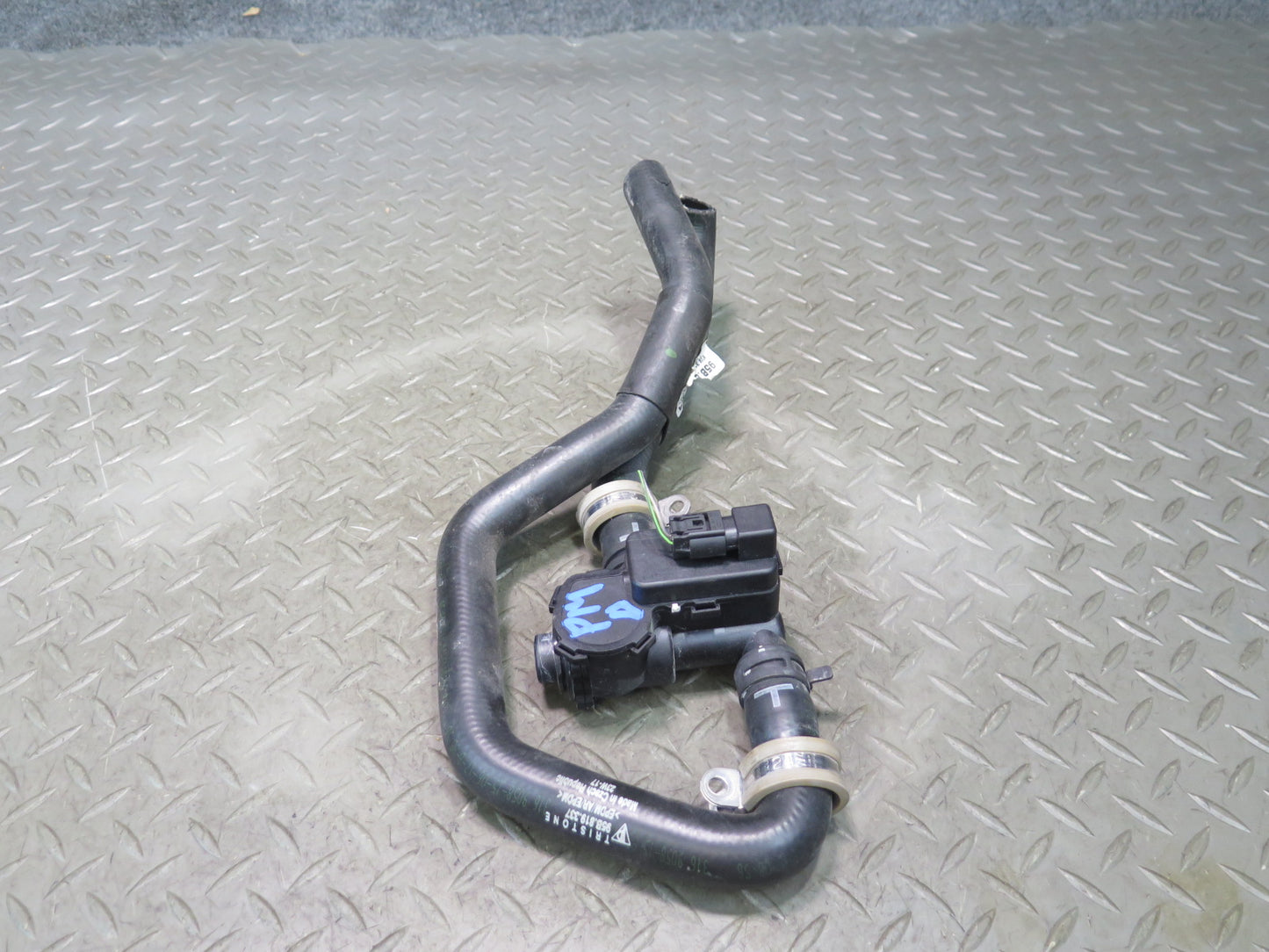 2015-2018 Porsche Macan Hvac Heater Control Valve Hose Pipe Tube Line Solenoid
