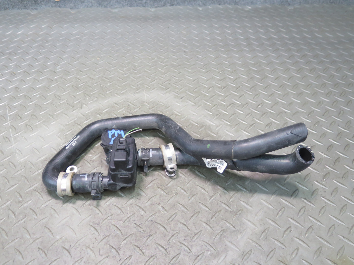 2015-2018 Porsche Macan Hvac Heater Control Valve Hose Pipe Tube Line Solenoid