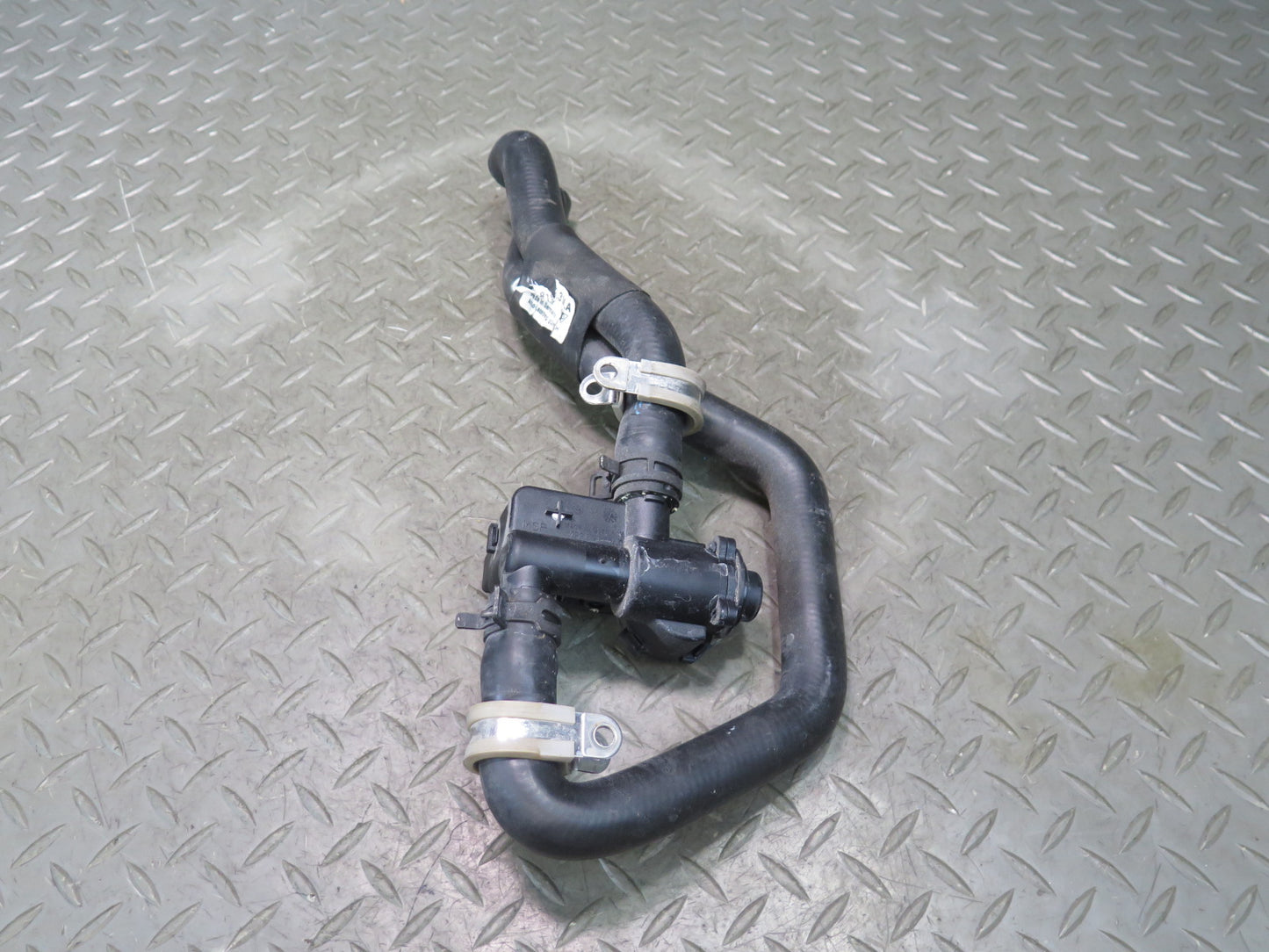 2015-2018 Porsche Macan Hvac Heater Control Valve Hose Pipe Tube Line Solenoid