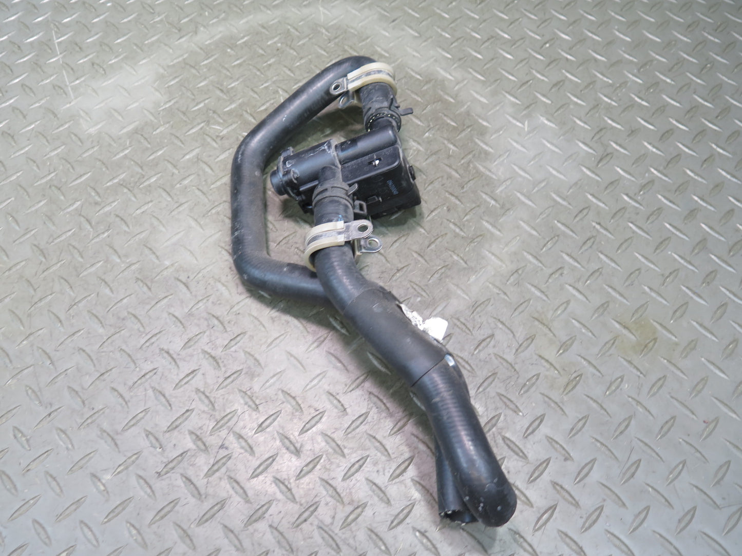 2015-2018 Porsche Macan Hvac Heater Control Valve Hose Pipe Tube Line Solenoid