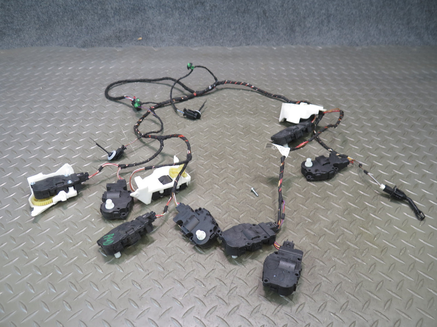 2015-2018 Porsche Macan A/C Heater Flap Door Servo Actuator Motor Wiring Set