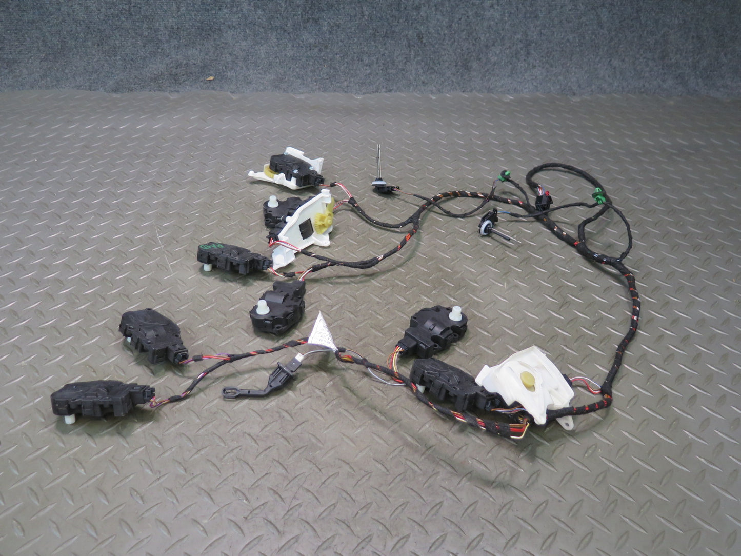2015-2018 Porsche Macan A/C Heater Flap Door Servo Actuator Motor Wiring Set