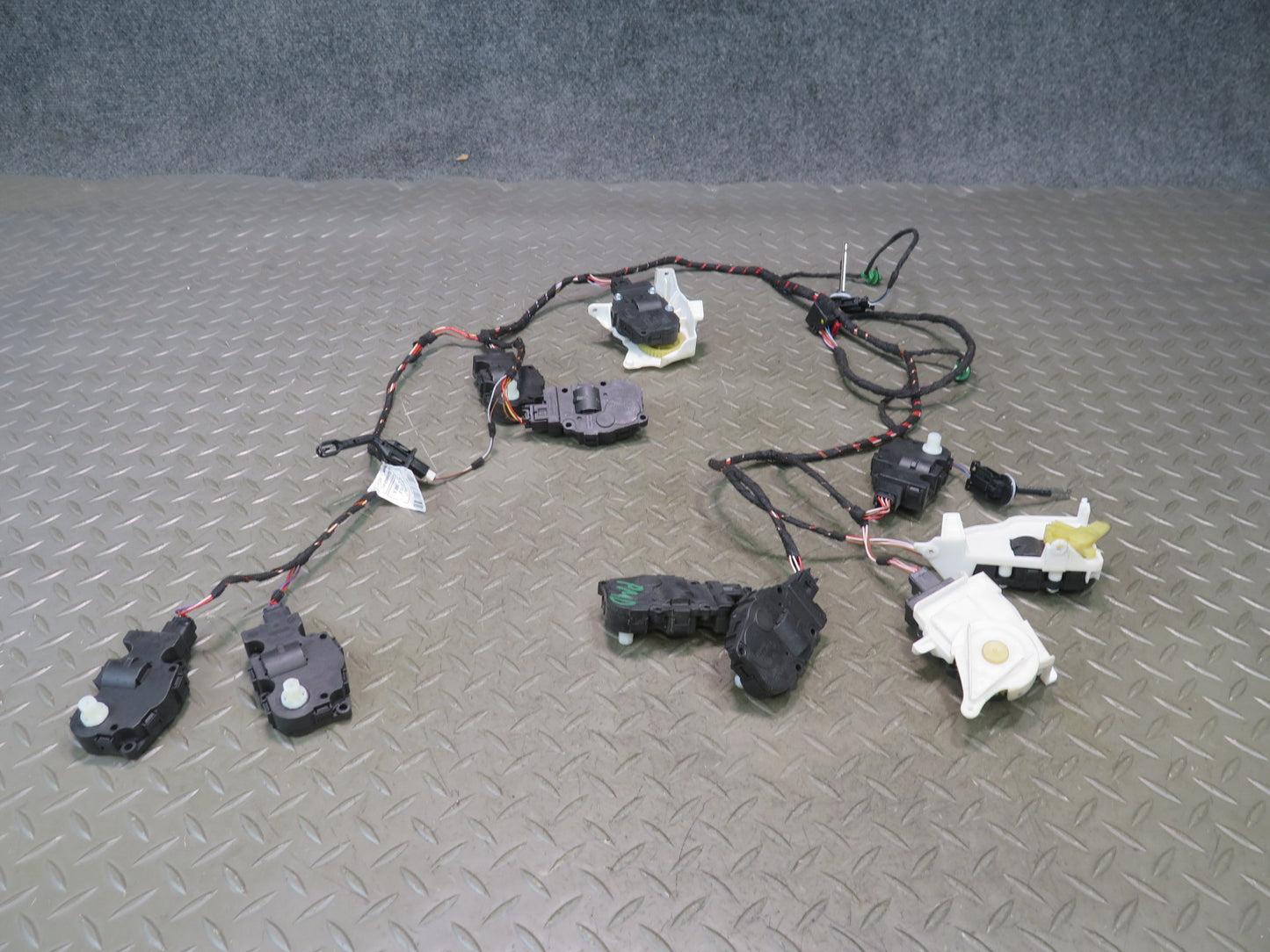 2015-2018 Porsche Macan A/C Heater Flap Door Servo Actuator Motor Wiring Set