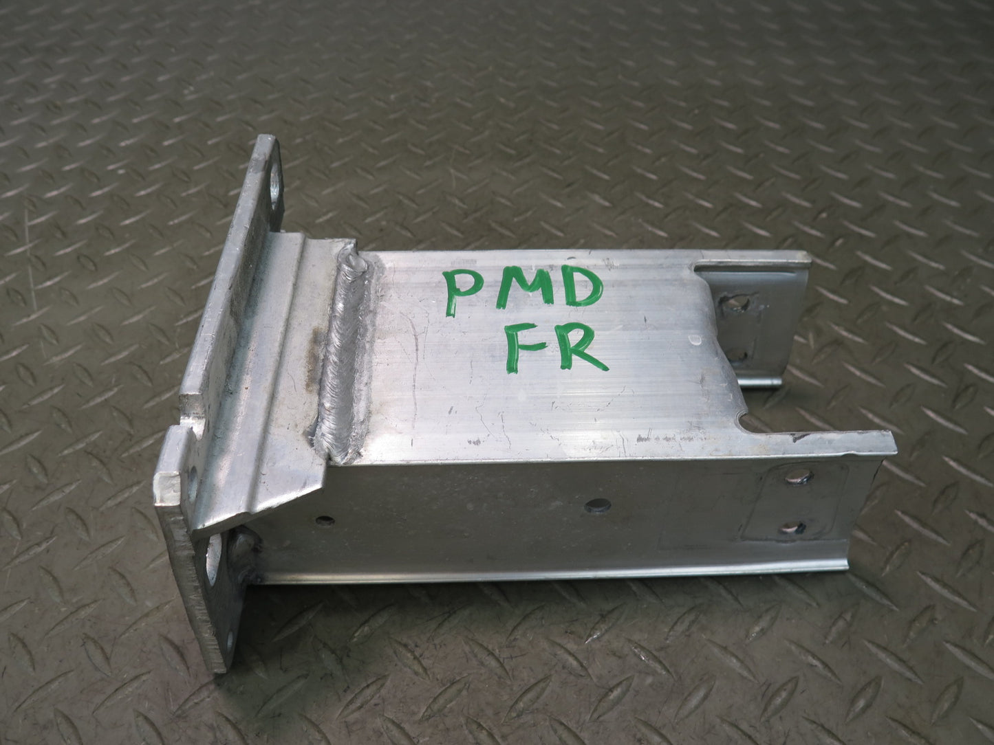 2015-2025 Porsche Macan Front Right Bumper Impact Reinforcement Bracket