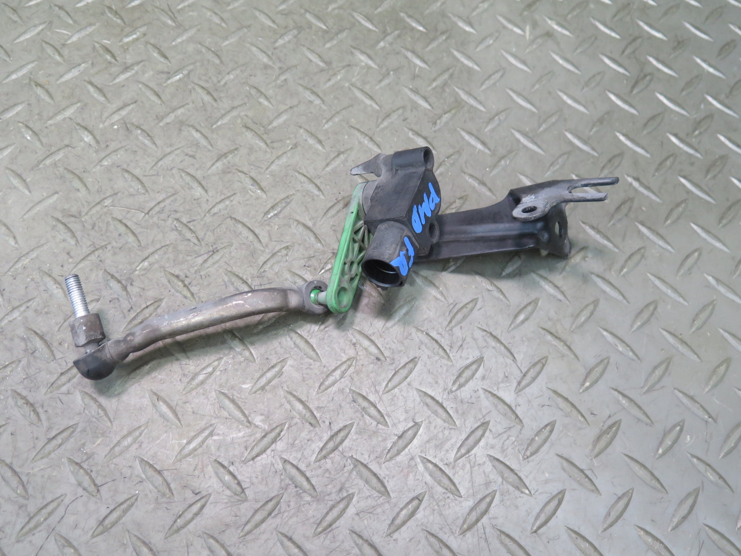 2015-2018 Porsche Macan Front Headlight Suspension Height Level Sensor Set of 2