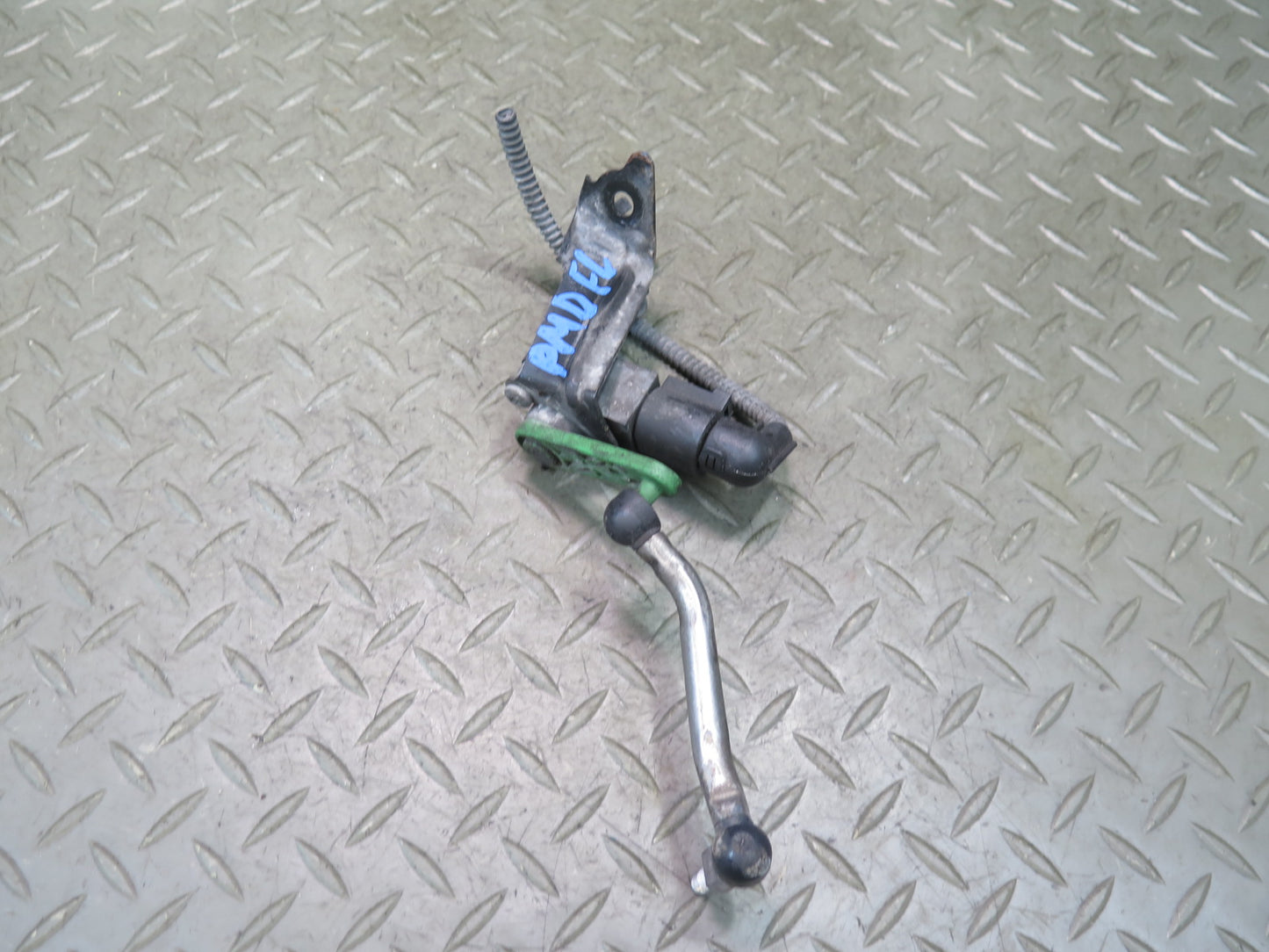 2015-2018 Porsche Macan Front Headlight Suspension Height Level Sensor Set of 2