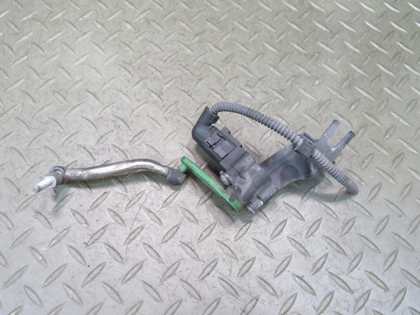 2015-2018 Porsche Macan Front Headlight Suspension Height Level Sensor Set of 2