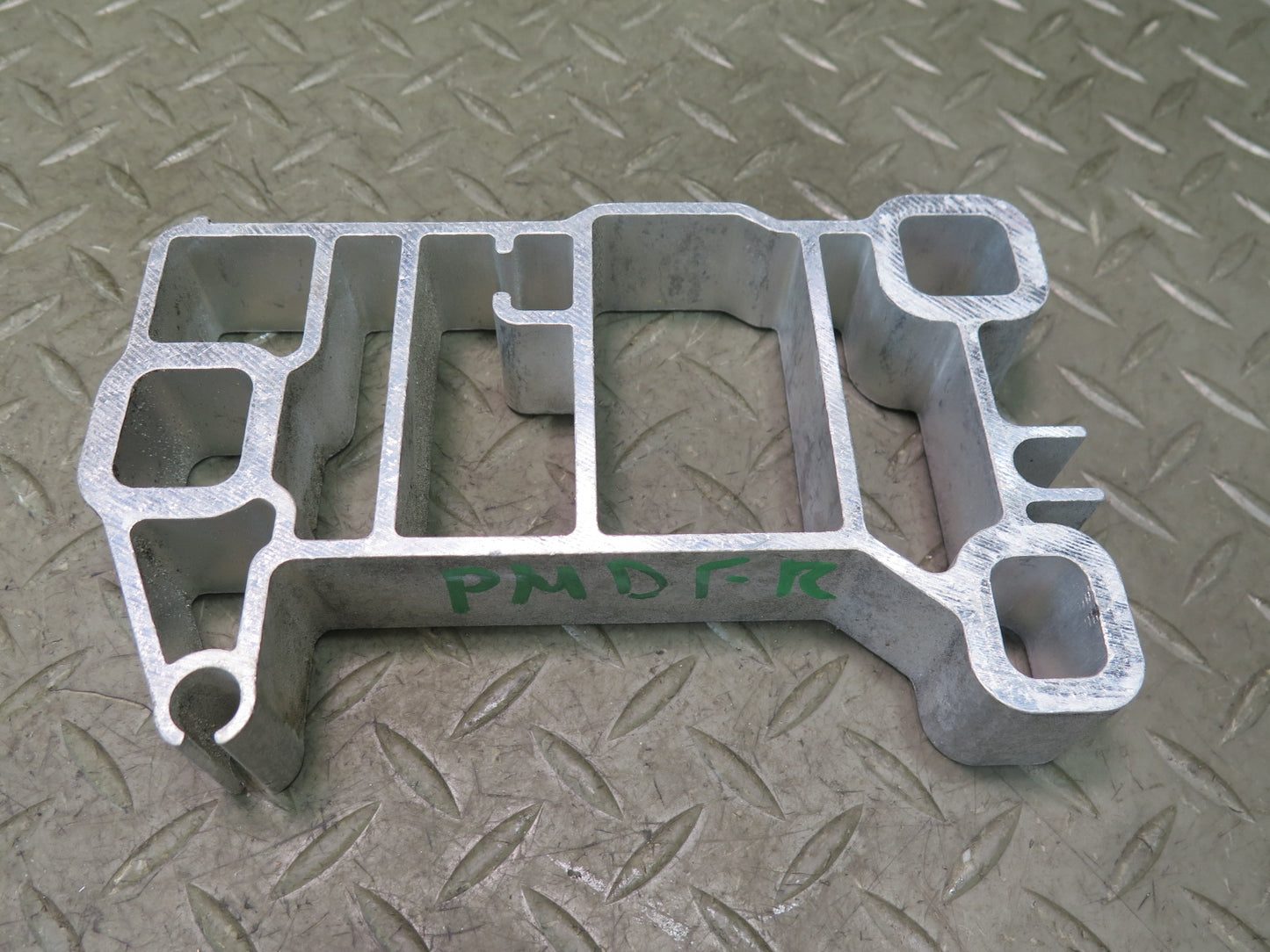 2015-2025 Porsche Macan Front Right Bumper Impact Reinforcement Bracket