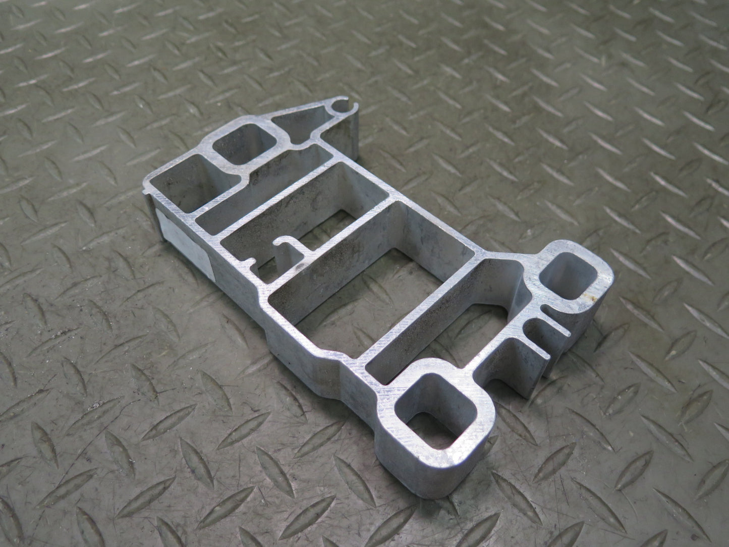 2015-2025 Porsche Macan Front Right Bumper Impact Reinforcement Bracket