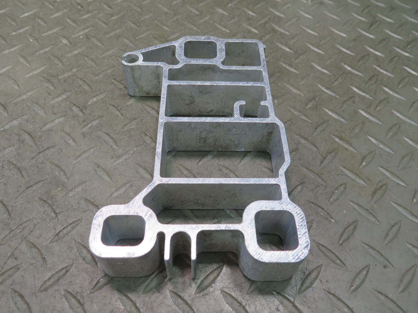 2015-2025 Porsche Macan Front Right Bumper Impact Reinforcement Bracket