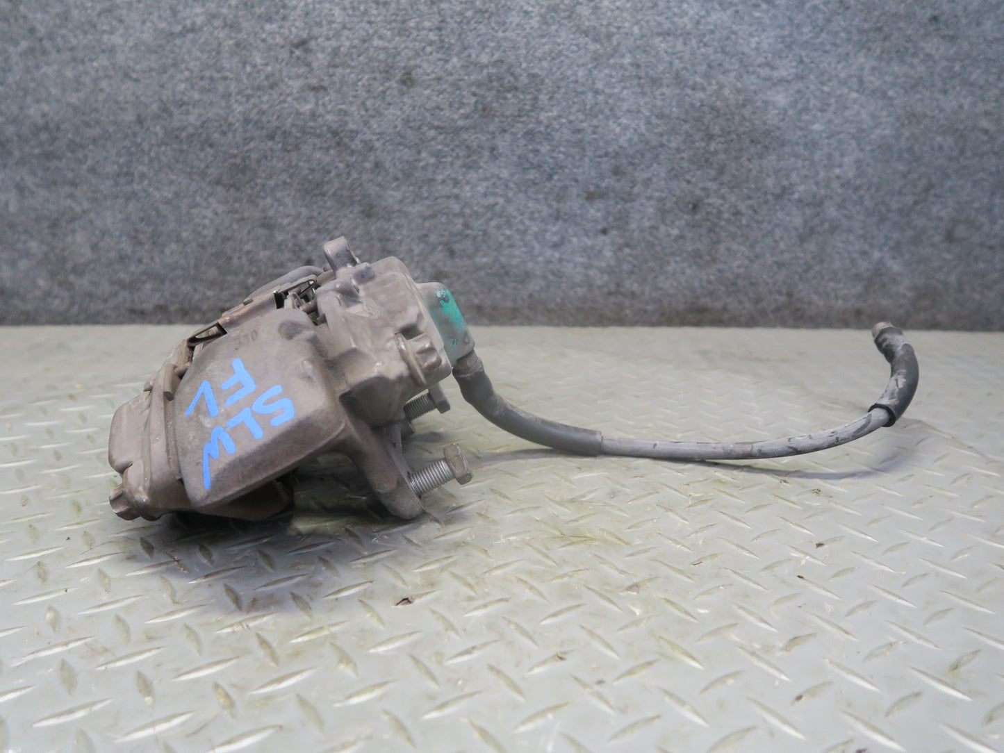 07-12 Mercedes R230 SL550 Set of 2 Front Left & Right Brake Caliper OEM