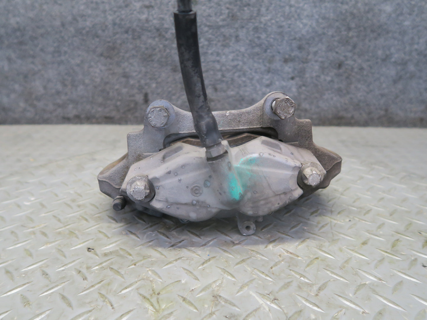07-12 Mercedes R230 SL550 Set of 2 Front Left & Right Brake Caliper OEM