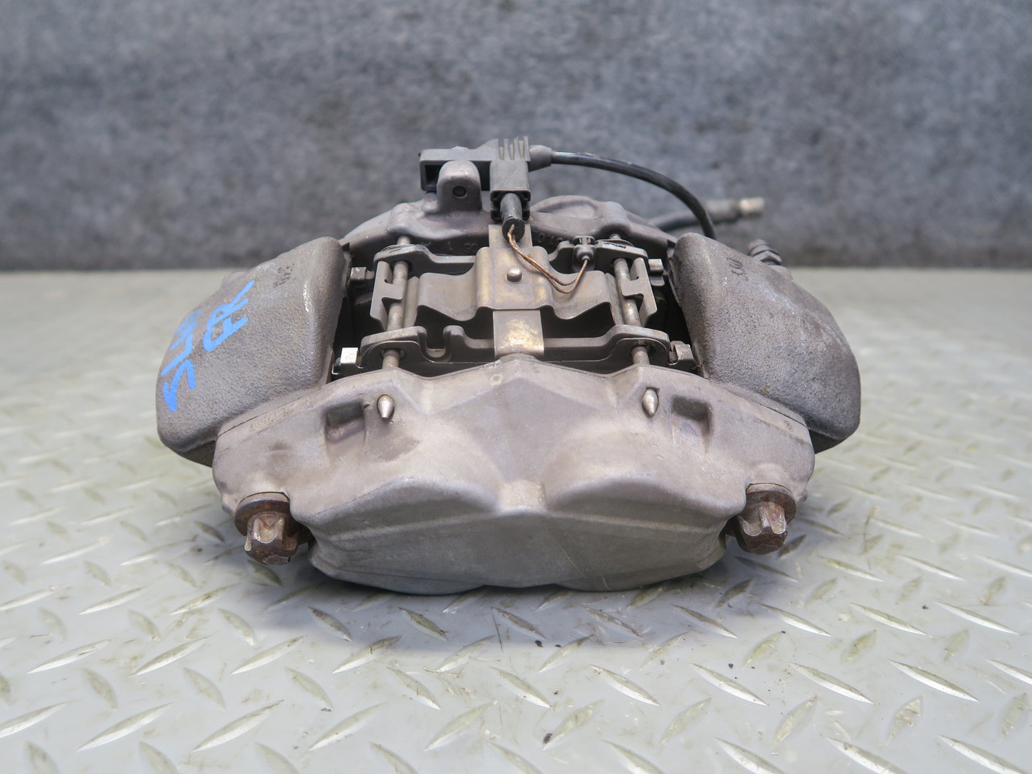 07-12 Mercedes R230 SL550 Set of 2 Front Left & Right Brake Caliper OEM