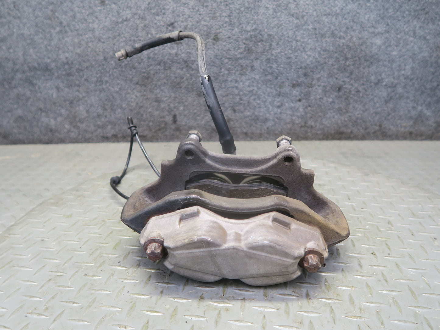 07-12 Mercedes R230 SL550 Set of 2 Front Left & Right Brake Caliper OEM