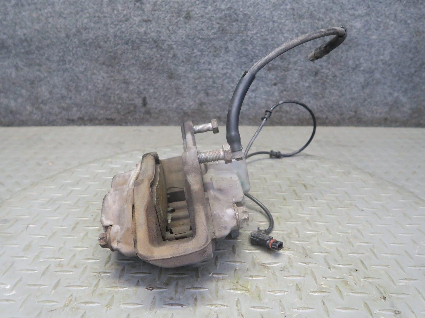 07-12 Mercedes R230 SL550 Set of 2 Front Left & Right Brake Caliper OEM