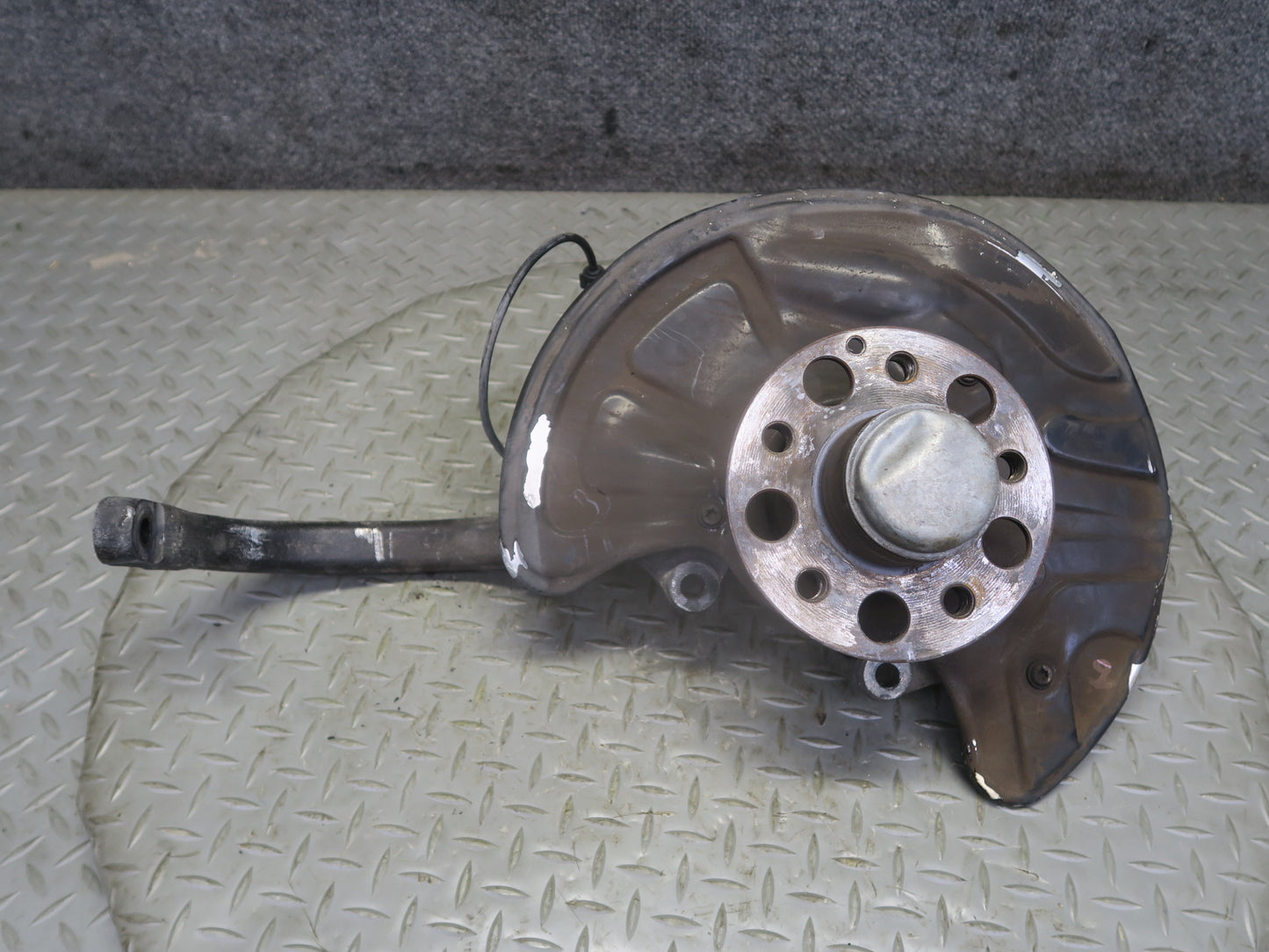 07-12 Mercedes R230 SL550 Front Right Spindle Knuckle Wheel Hub Bearing OEM